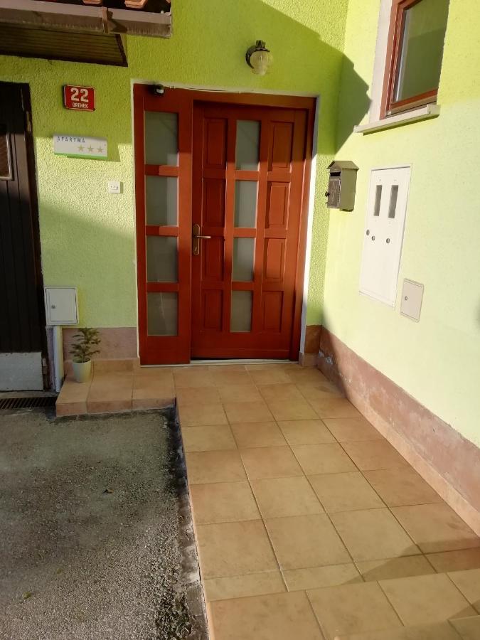 Apartmaji Karbic *