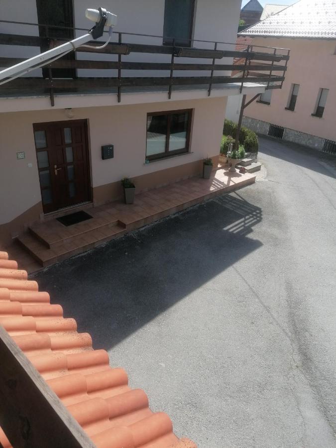 Apartmaji Karbic * Postojna