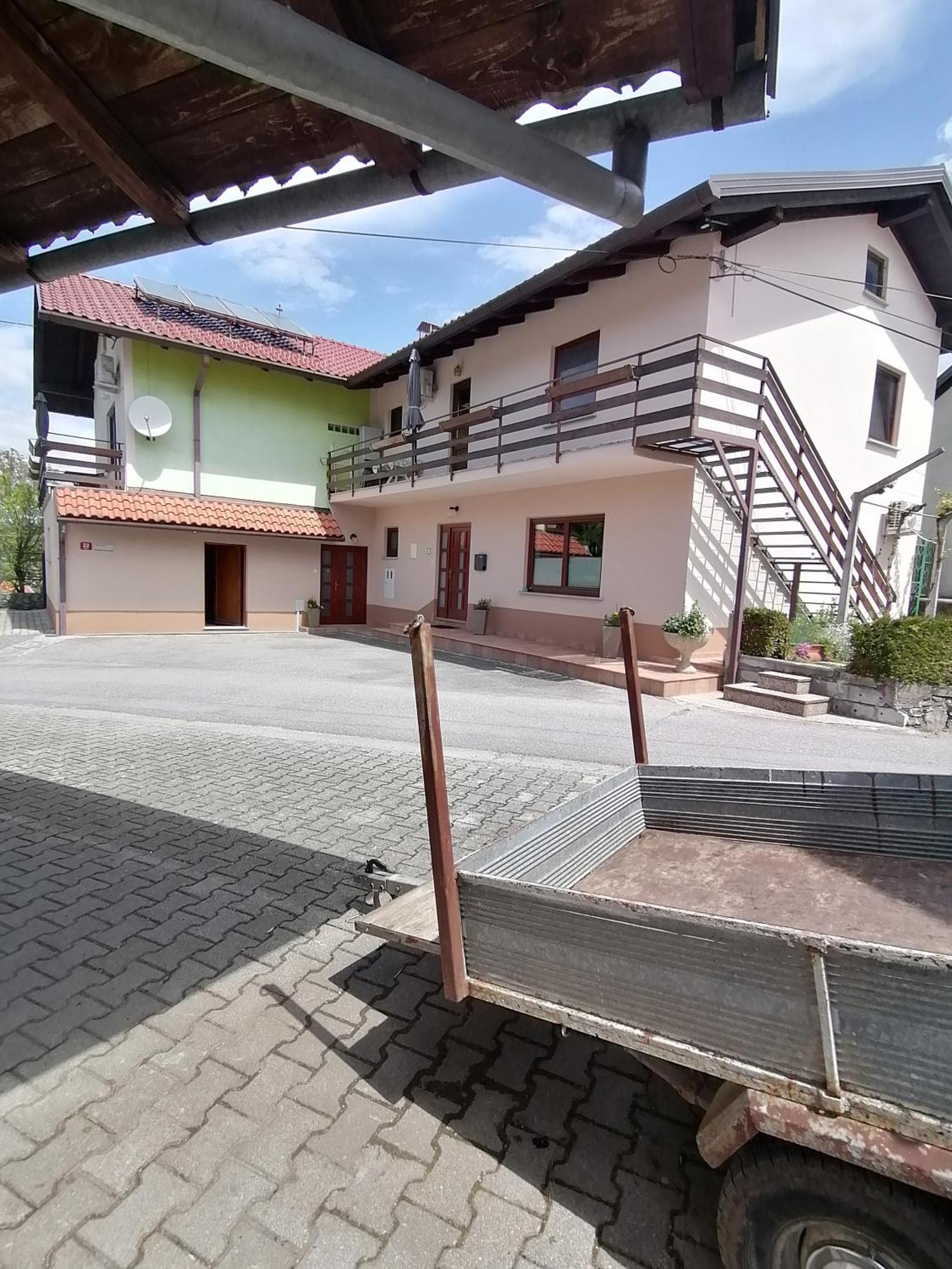 Apartmaji Karbic * Postojna